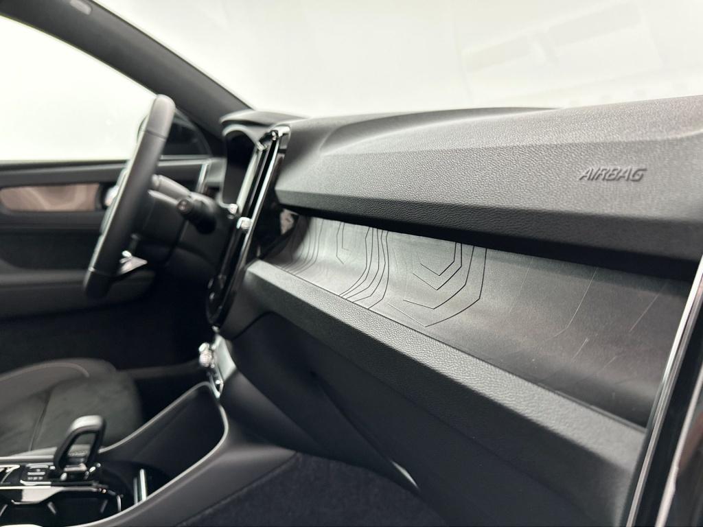 Volvo XC40 t4 211pk recharge plus dark| adap.cruise| trekhaak| camera| elek