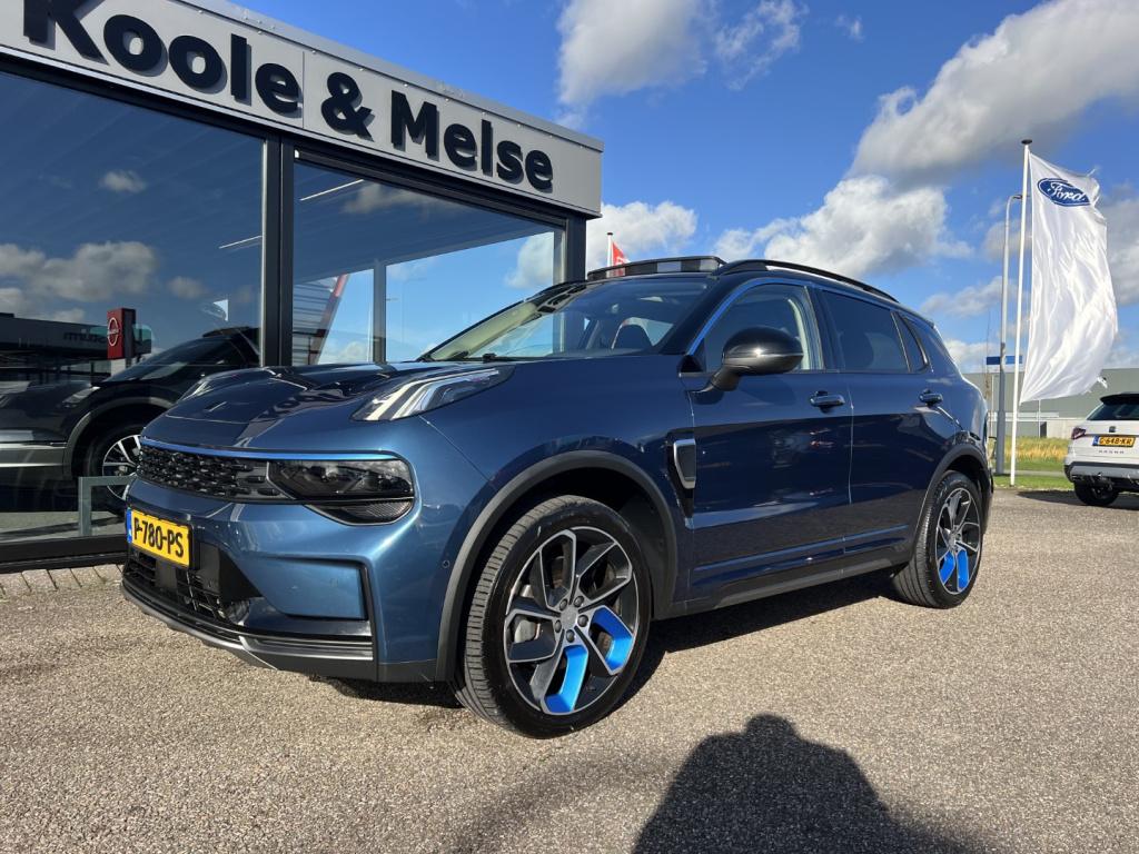 Lynk & Co 01 1.5 261pk phev , 360gr camera , pano dak , adaptive cc , car p