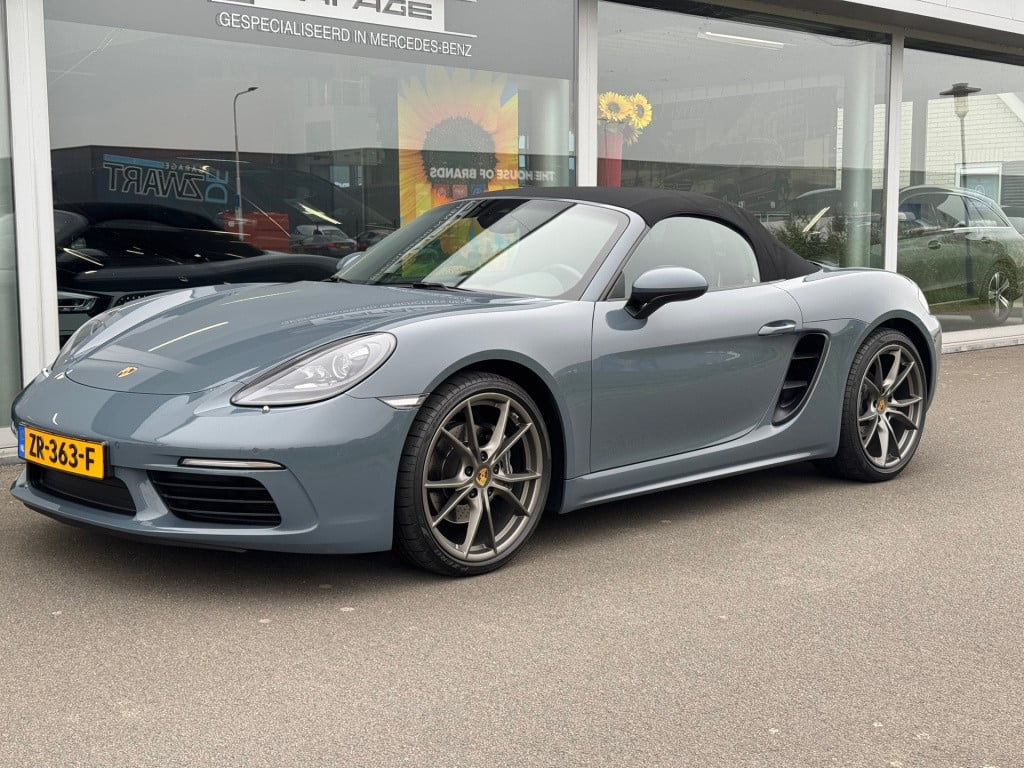 Porsche 718 boxster 2.0 automaat , porsche dealer onderhouden, 2 jaar porsc