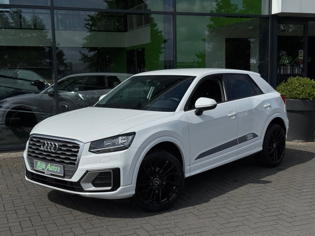 Audi Q2 30 tfsi sport * keyless * stoelverwarming * pdc 2x
