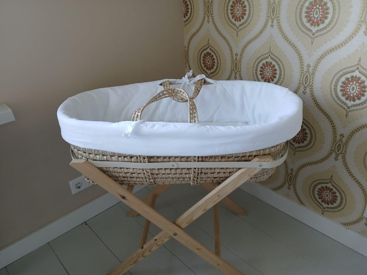 Mozesmandje met standaard wieg