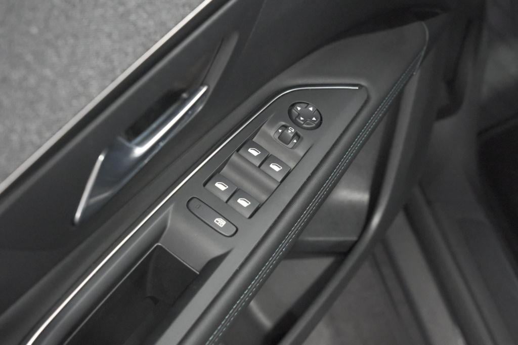 Peugeot 3008 1.6 plug-in hybrid 225 allure | camera | dodehoekdetectie | na