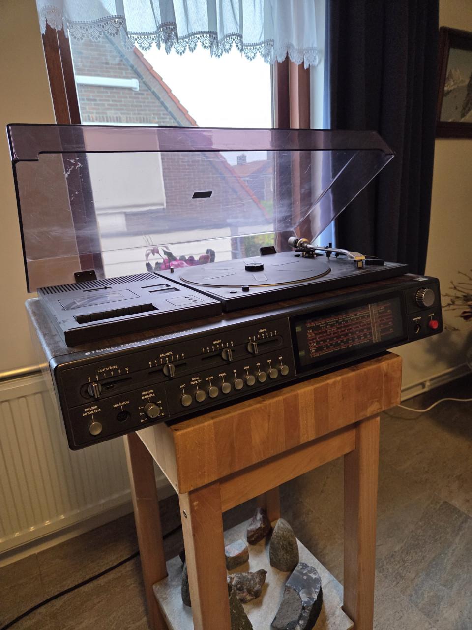 ITT Stereo 7200 HiFi Compact