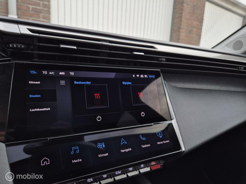 Peugeot 308 1.2 puretech allure / btw auto / automaat / led / acc / achteru