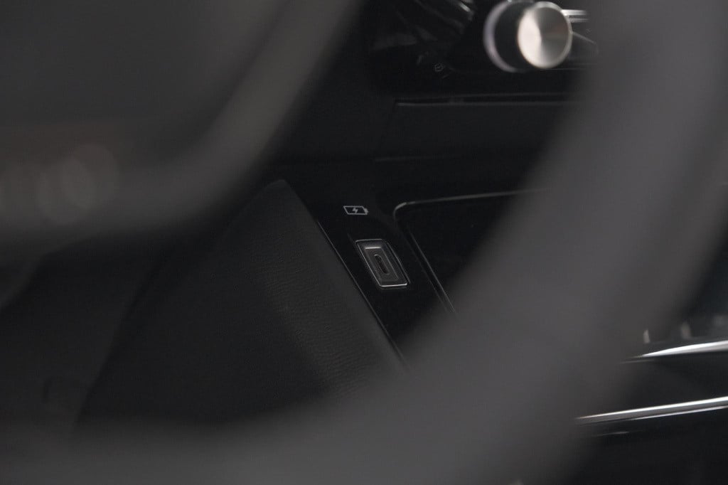 Peugeot 208 puretech 100 allure | adaptieve cruise control | camera | apple