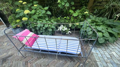 Frans tuinbankje/bedje