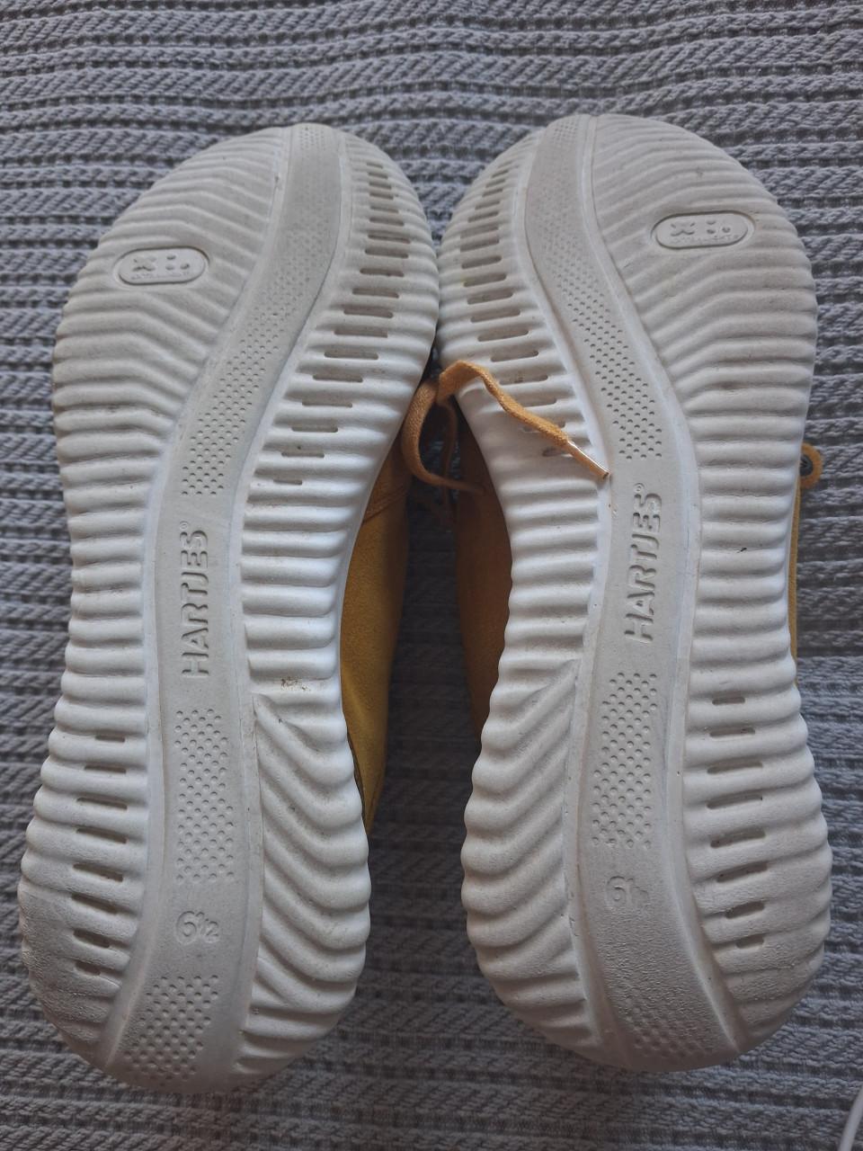 Hartjes gympen maat 40