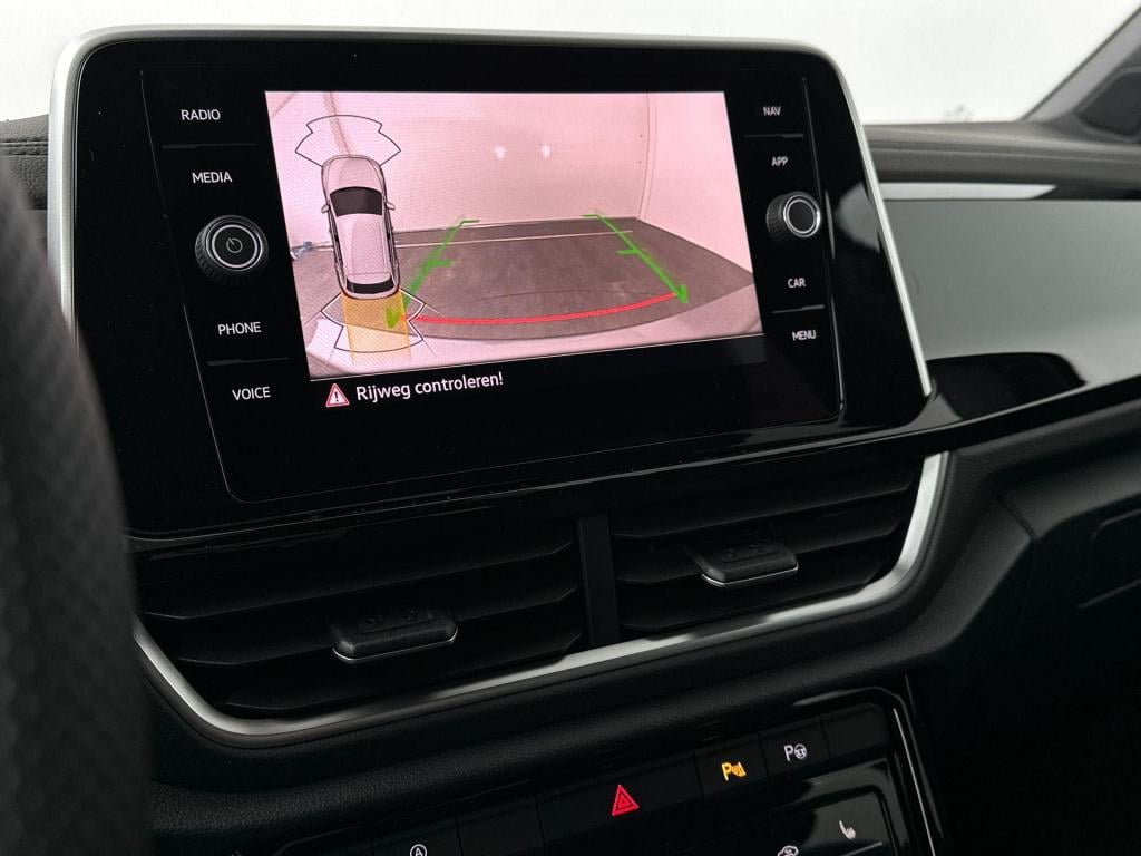 Volkswagen T-roc r-line-edition 1.0 85 kw / 116 pk tsi suv 6 versn. led plu