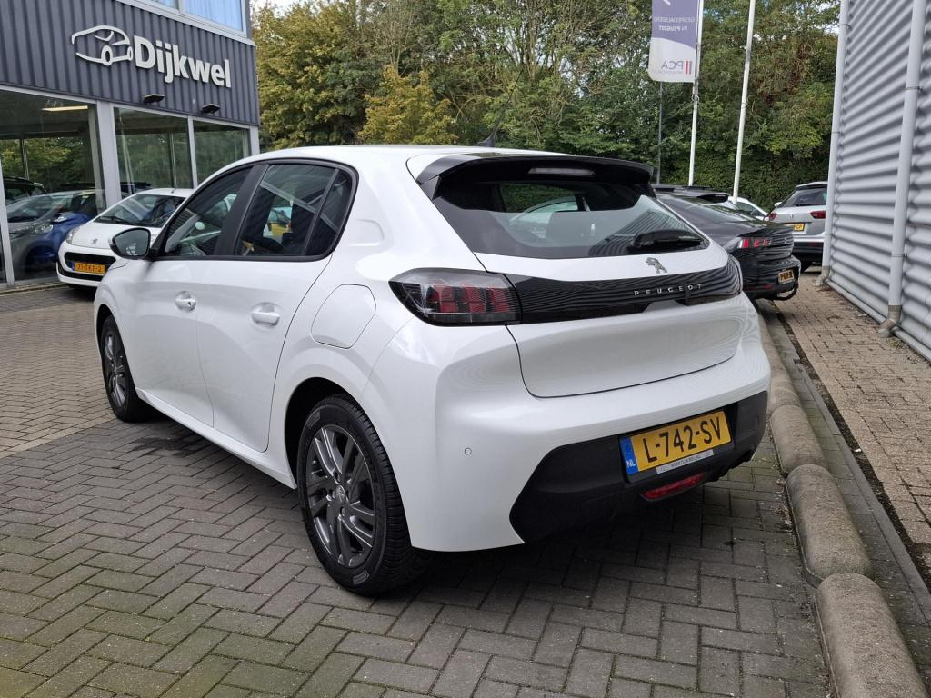 Peugeot 208 1.2 active pack navi/airco/lmv