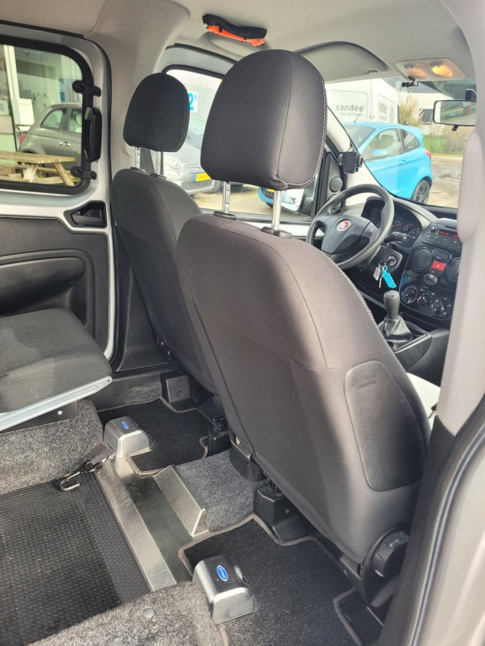 Fiat Qubo 1.4 dynamic rolstoelauto