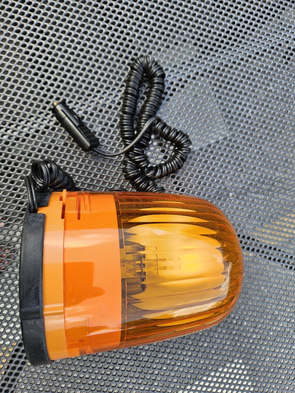 Hella Zwaailicht Magneet 12v aansluiting