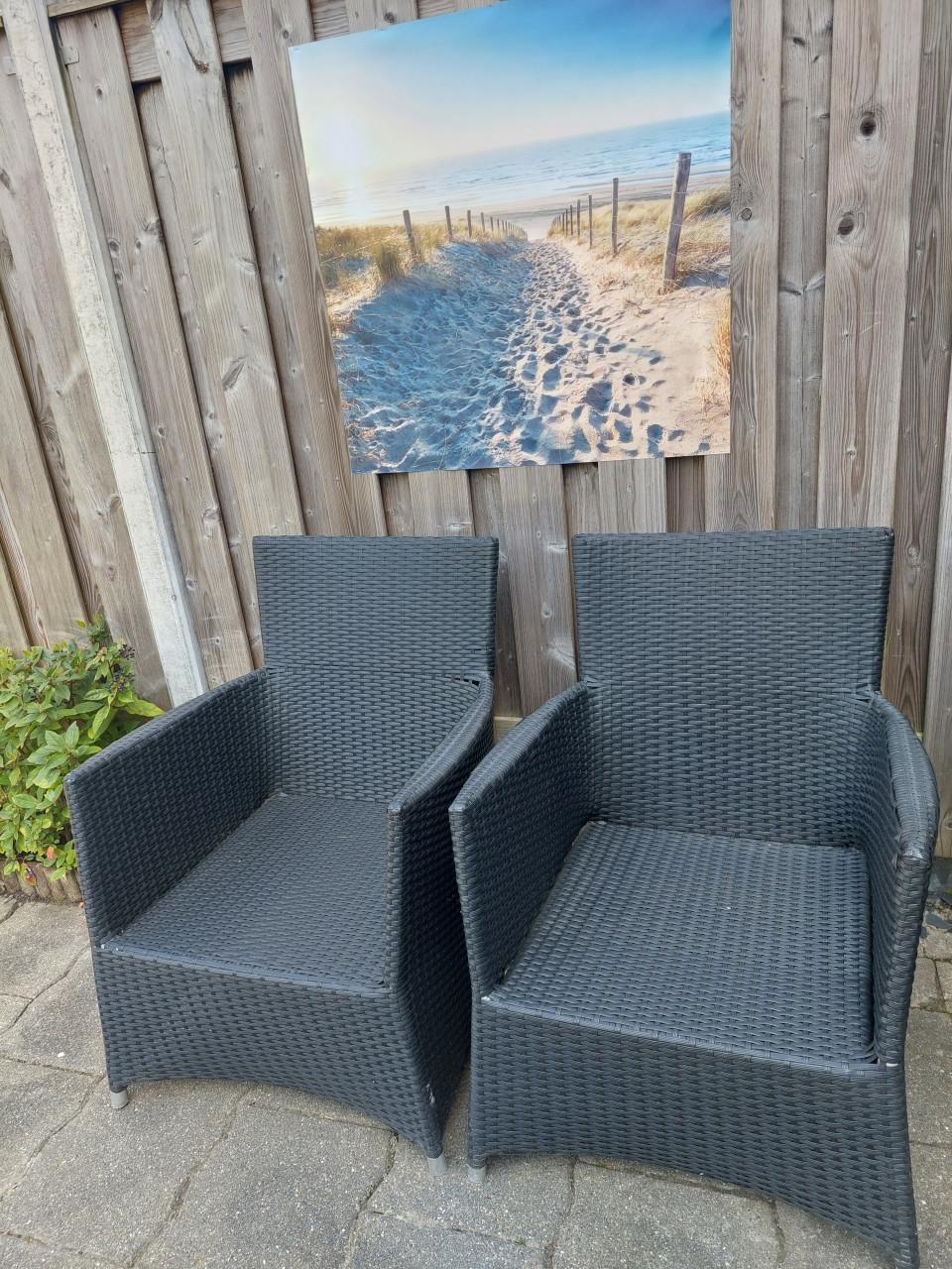 2 tuinstoelen in prima staat
