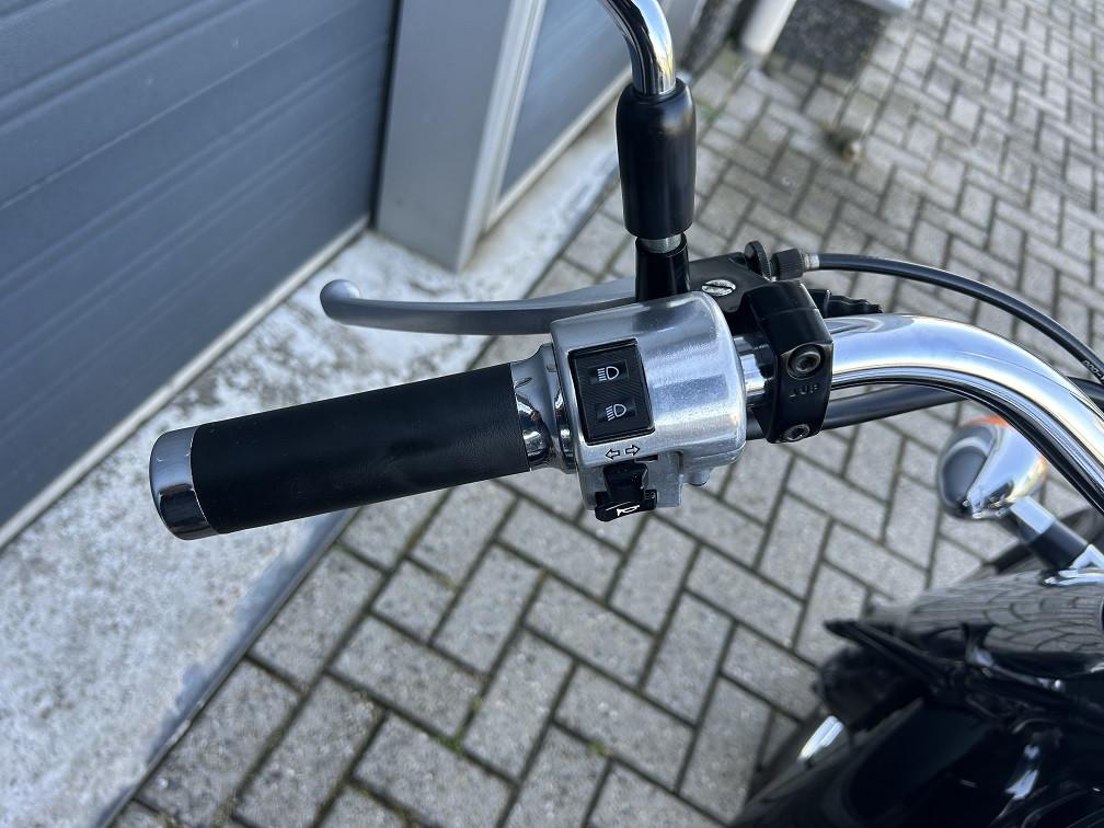 **VERKOCHT** Honda VT750C2, 1999, 32 dkm, lederen koffers, sissybar €3500,-