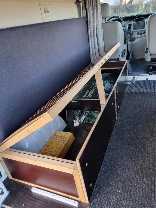 Opel VIVARO 1.9DTI 2.7T L1H1 camper