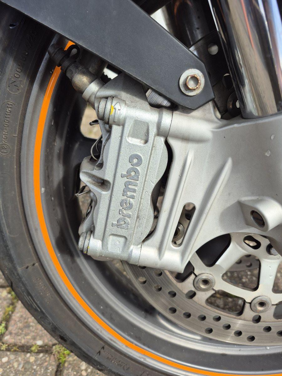 KTM 950 Supermoto uit 2006