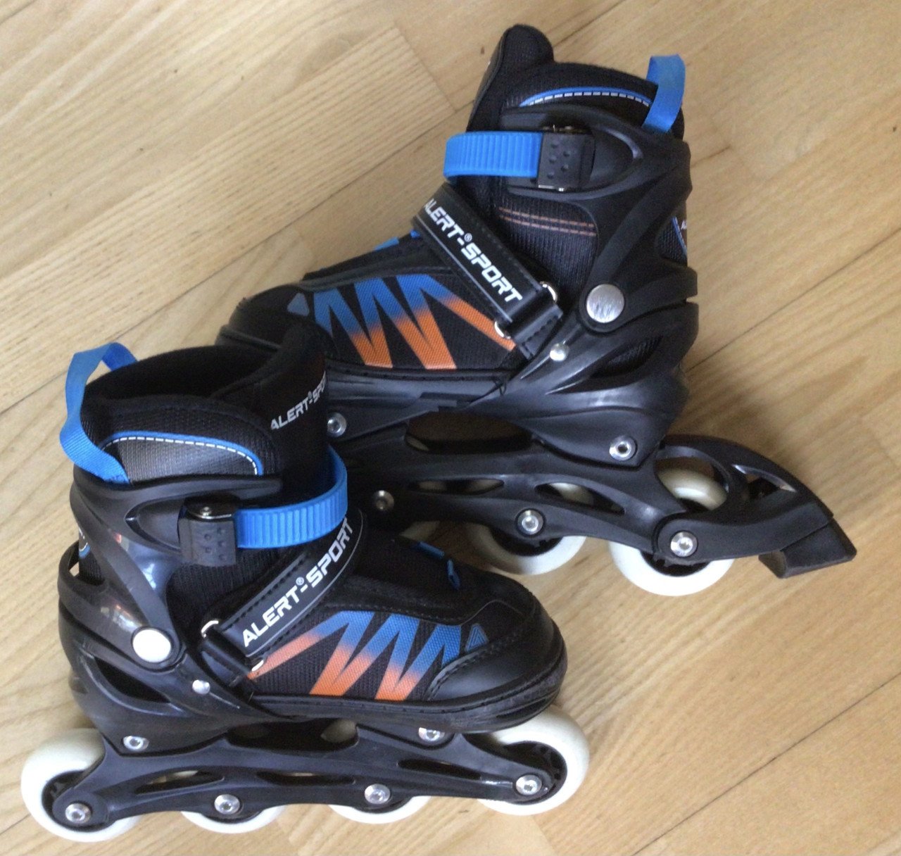Alert sport skeelers