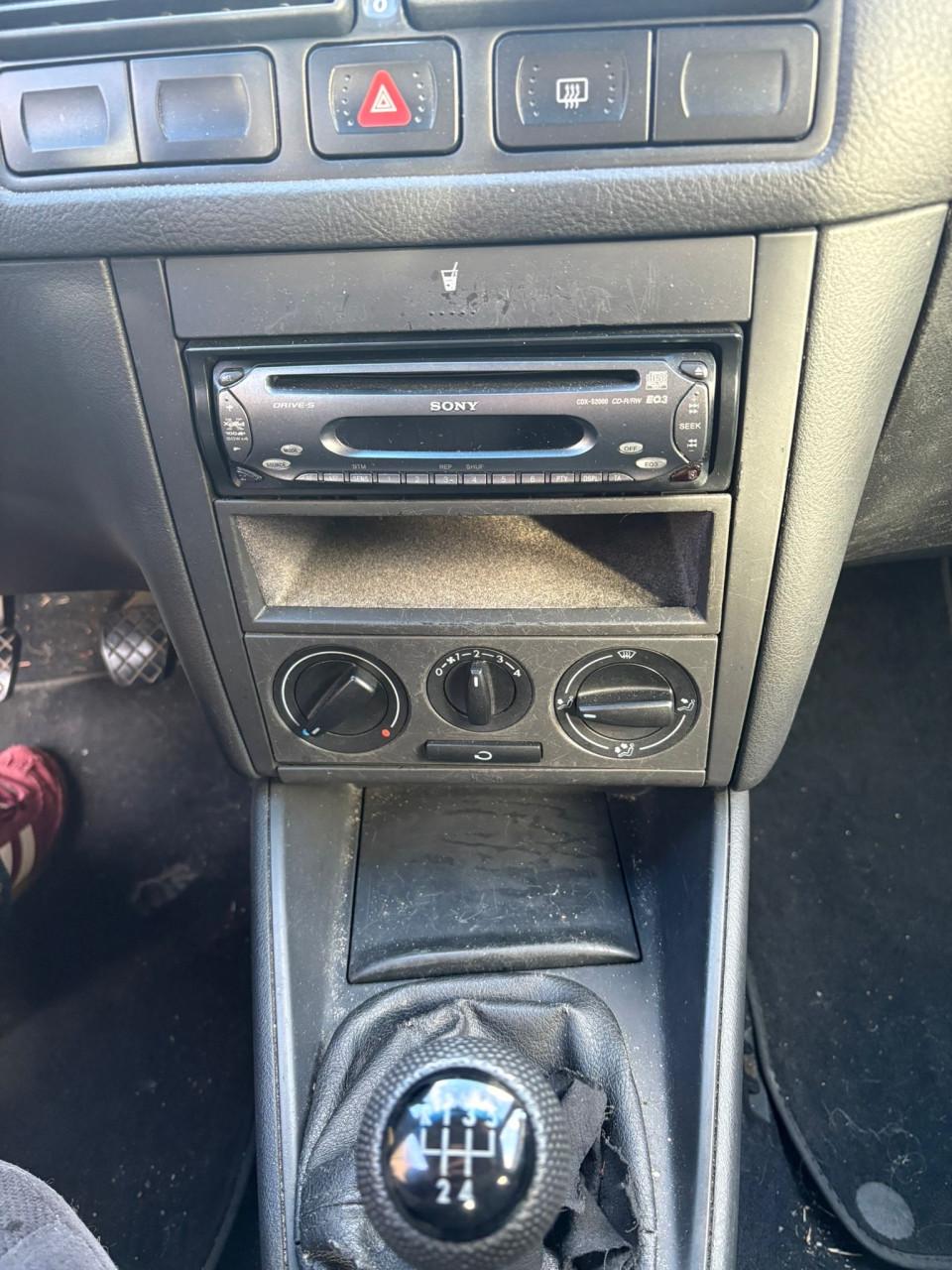 Volkswagen Golf 4 1.6 trendline