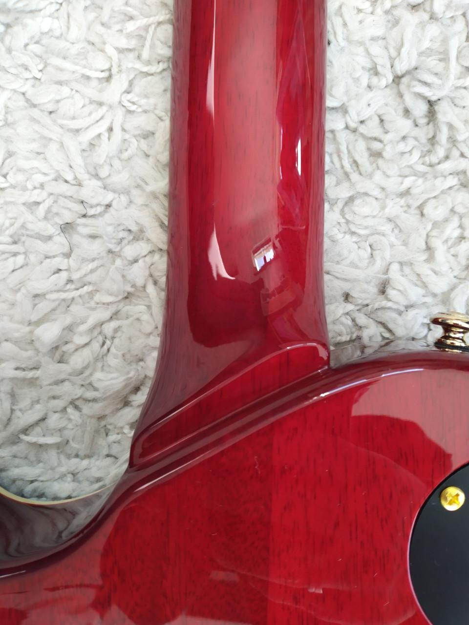 Harley Benton SC-550 II De Luxe + upgrades en gigbag z.g.a.n.  275 euro.