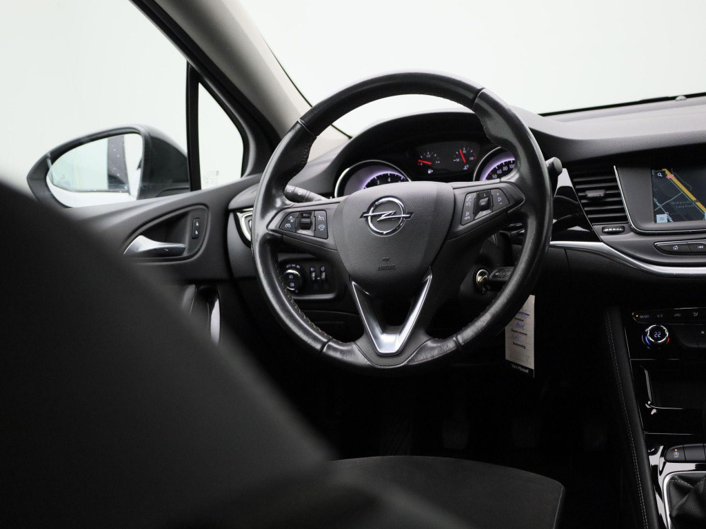 Opel Astra 1.2 elegance | lmv | parkeer sensoren | camera | half leder | cl