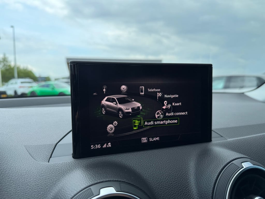 Audi Q2 35 tfsi s edition * panoramadak * camera * keyless
