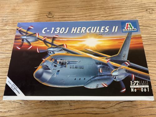 Italeri bouwdoos C-130J Hercules II vliegtuig (NIEUW)
