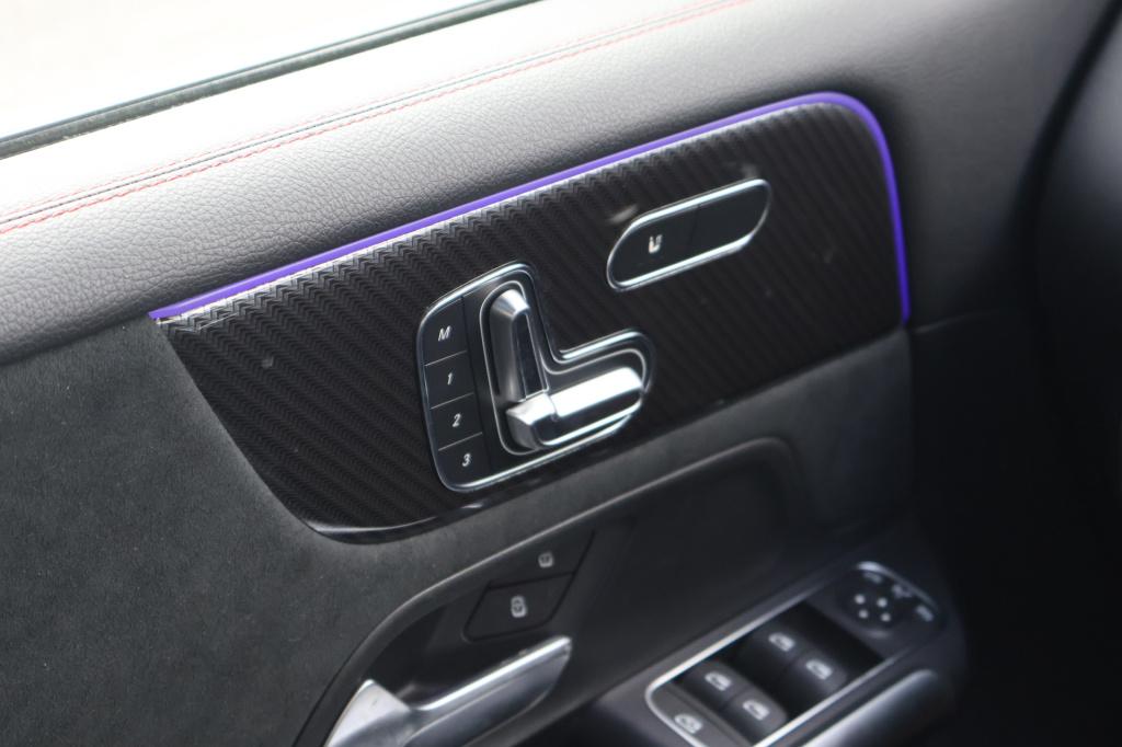 Mercedes-Benz B-Klasse 250 e amg line l panoramadak l 360 camera i head-up 