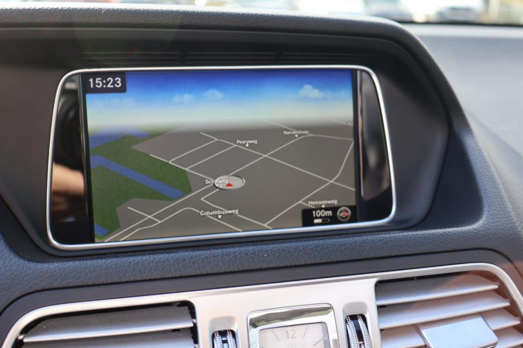 Mercedes-Benz E-Klasse cabrio 200 ambition sport edition l amg line l smart