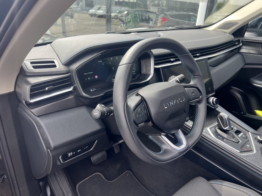 Lynk & Co 01 1.5 261pk plug in hybrid , panodak , adaptive cc , 360gr camer