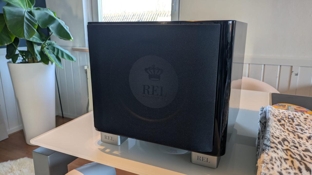 REL T/9x top subwoofer