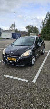 Peugeot 208 1.2 VTI 60KW/82PK 5-D 2013 Zwart