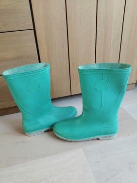 ALS  NIEUW:   REGENLAARZEN  MAAT  40