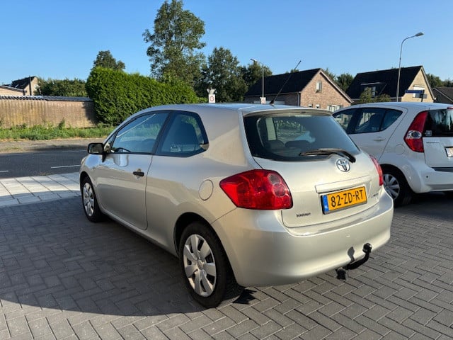 Toyota Auris 1.6-16v Terra