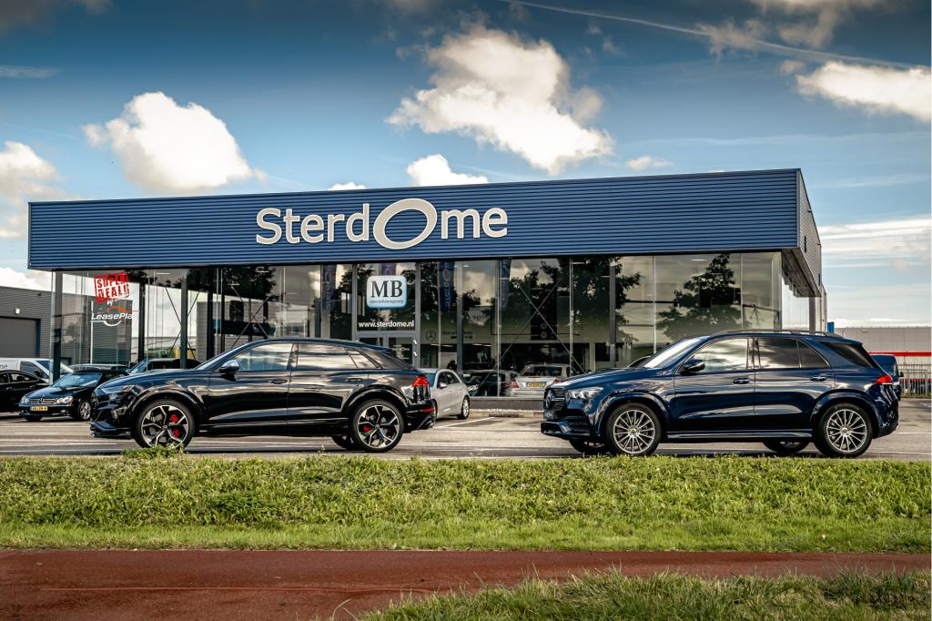 Mercedes-Benz Gla-klasse amg 35 4matic i panoramadak i mbux l spiegelpakket