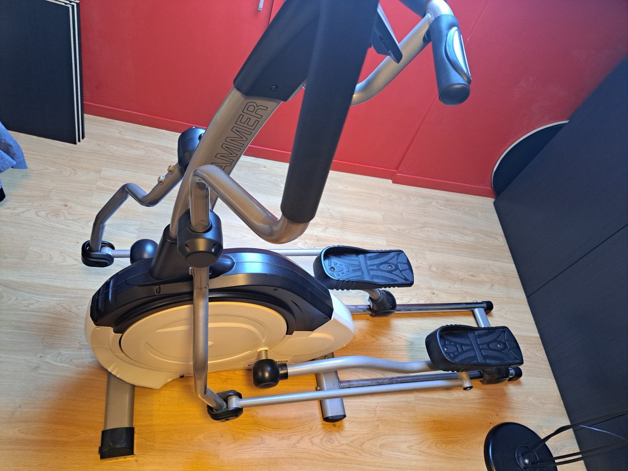 Crosstrainer Hammer.