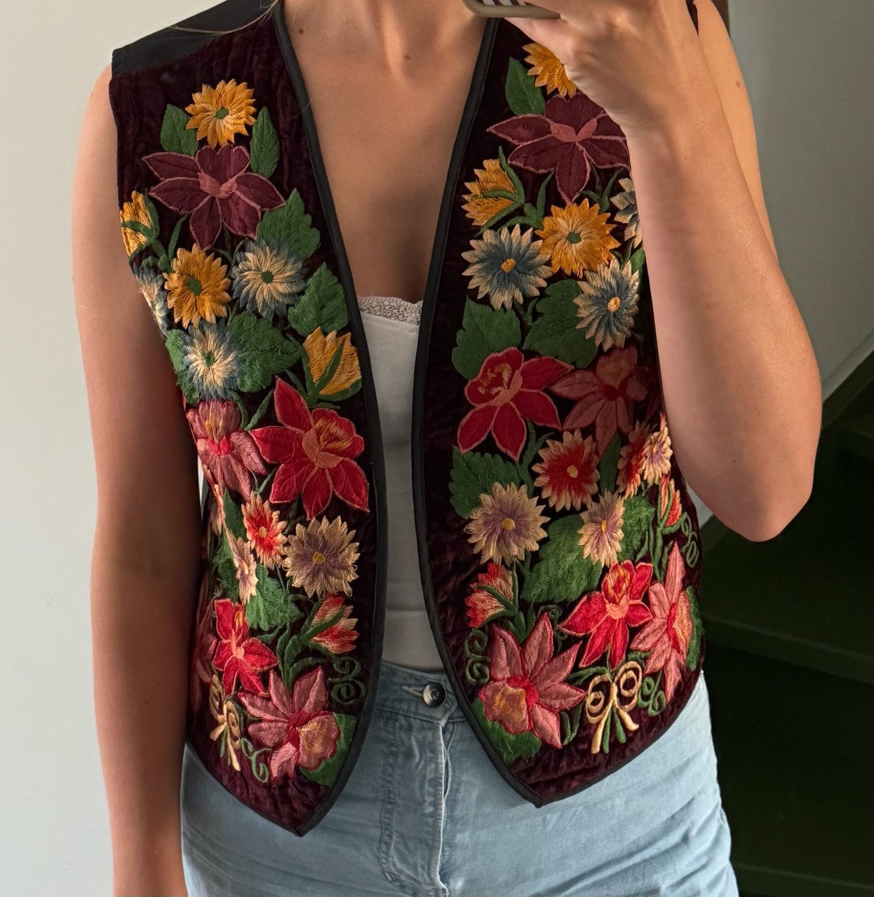 Vintage geborduurd bloemengilet maat L