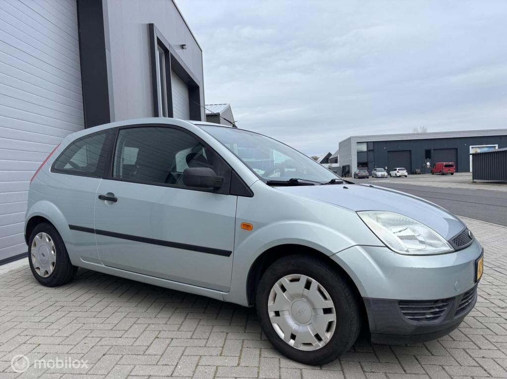 Ford Fiesta 1.4-16v ambiente