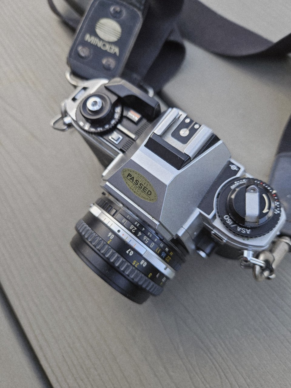 Werkende Nikon FG-20, 35 mm spiegelreflexcamera met een 50 mm E lens...
