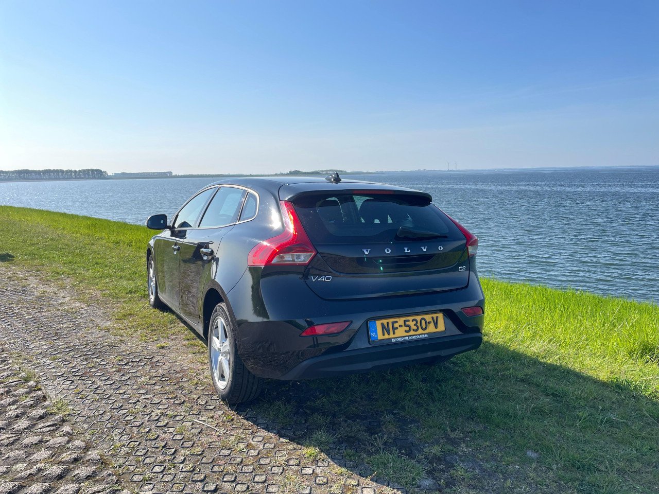 Volvo V40 2.0 D2 120PK 2017 Zwart
