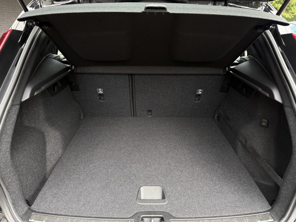Volvo XC40 1.5 t2 momentum - 12.600km - nieuwstaat -