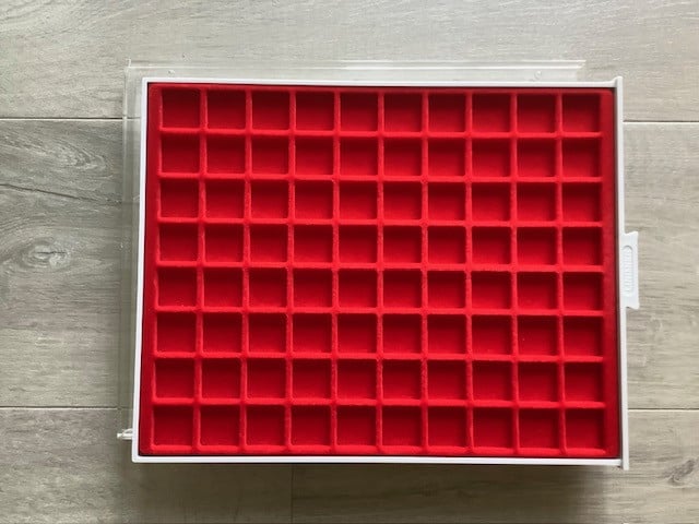 Lindner cassettes , diverse vakindelingen , gebruikt.