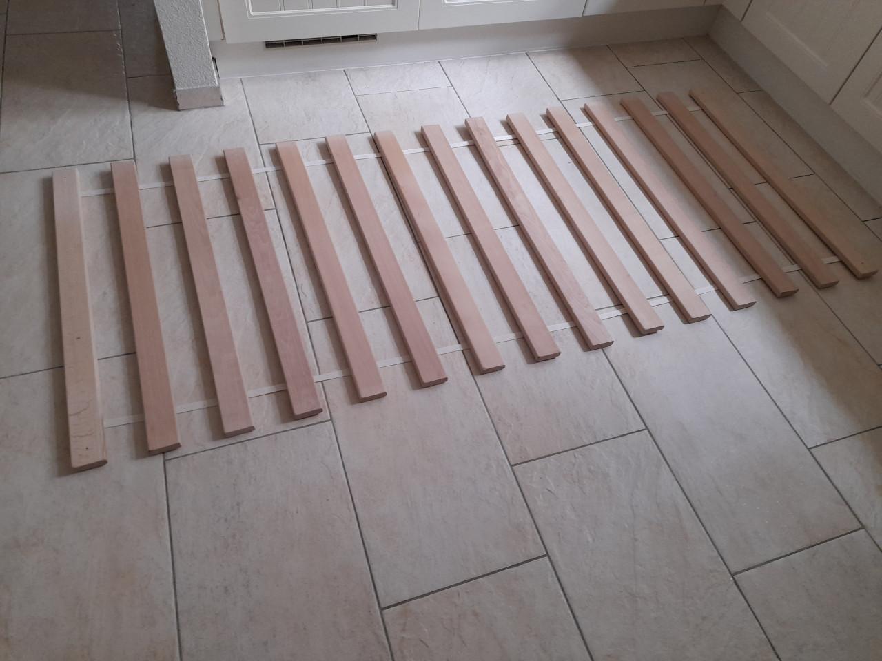 Stevige rol - Lattenbodem 90 x 200 (z.g.a.n.)