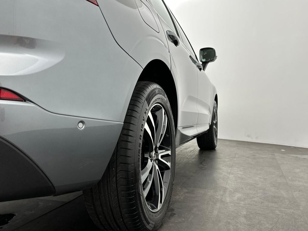 Volvo XC60 t5 253pk momentum| adap.cruise| trekhaak| leder| stoel.verw.