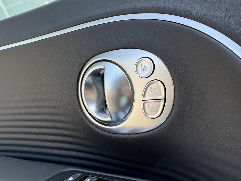 Hyundai Ioniq 9 connect+ awd 7p. 110.3 kwh nu in de showroom!