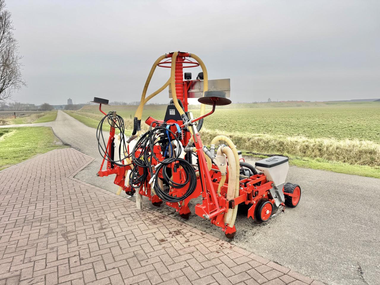 Maïsplanter Kuhn 4 rijen, zeer compleet!