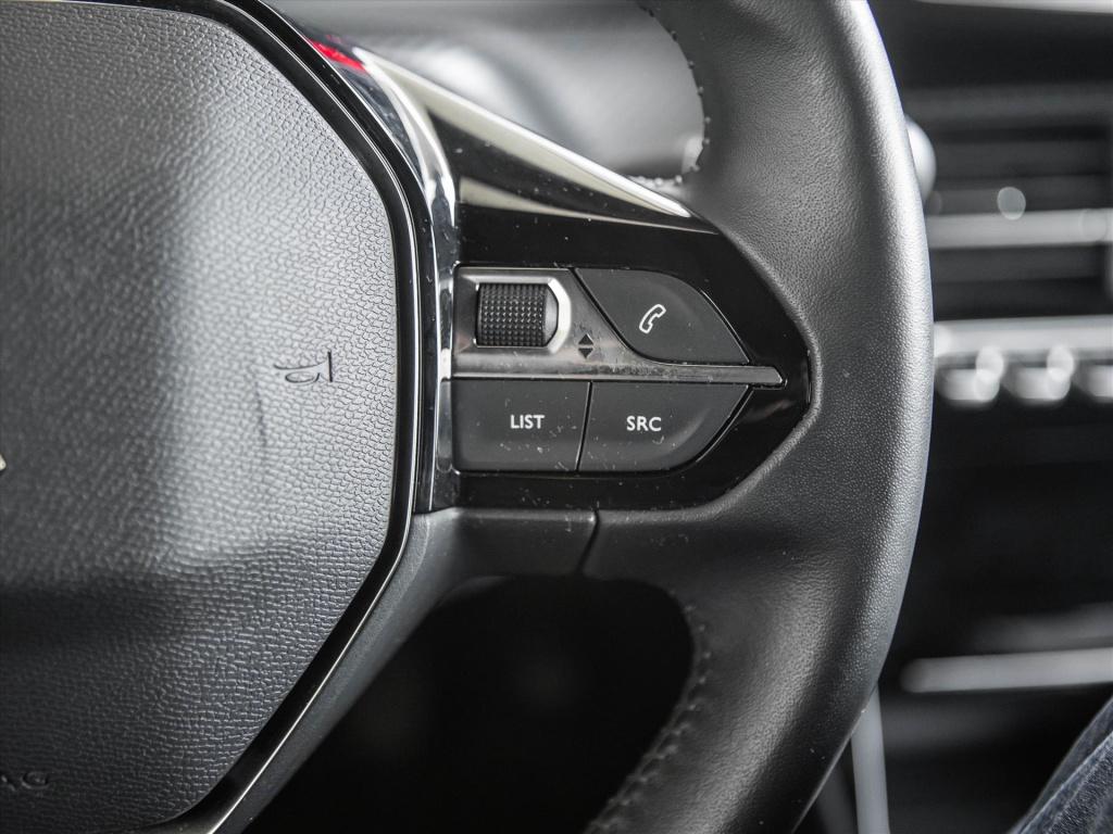 Peugeot 2008 1.2 puretech allure | trekhaak | bluetooth | apple carplay | a