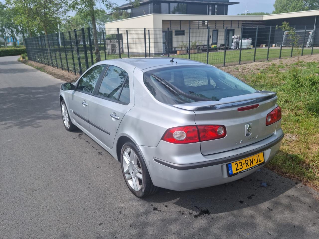 Renault laguna 2.0i 16v bj 2005 4-2027 zeer mooi 136.000km 1e eigenaar