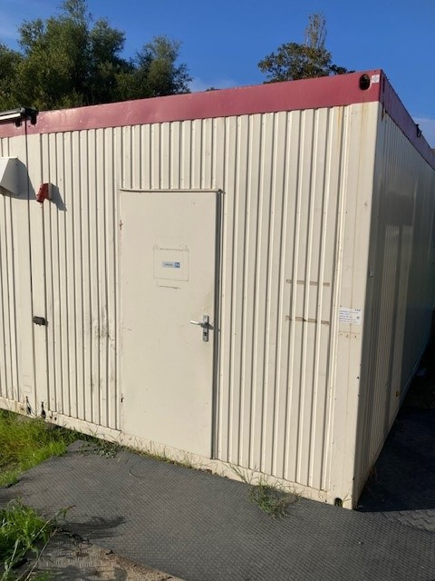 Kantoorunits 4 stuks en toilet unit