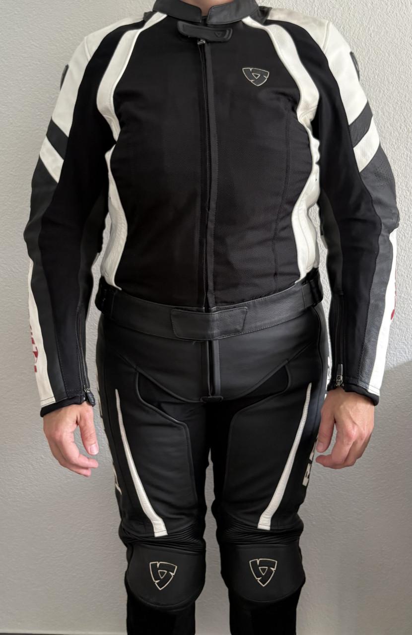 REV’IT dames motorpak 2-delig – jas 42 / broek 40 – leer (ook los te koop)
