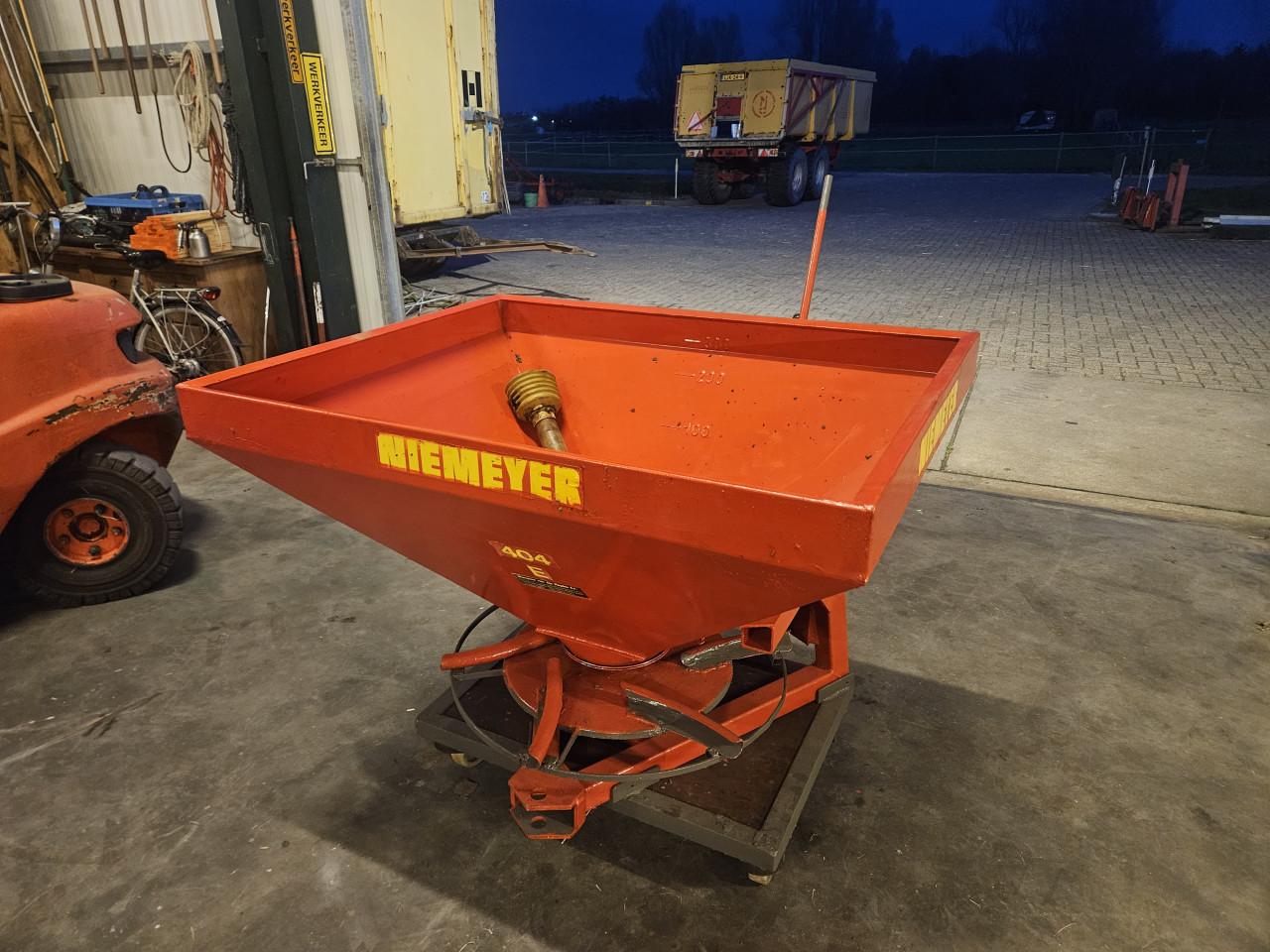 Niemeyer kunstmeststrooier