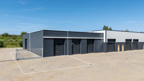Bedrijfsunit in Middelburg met eigen buitenterrein – koop of huur mogelijke